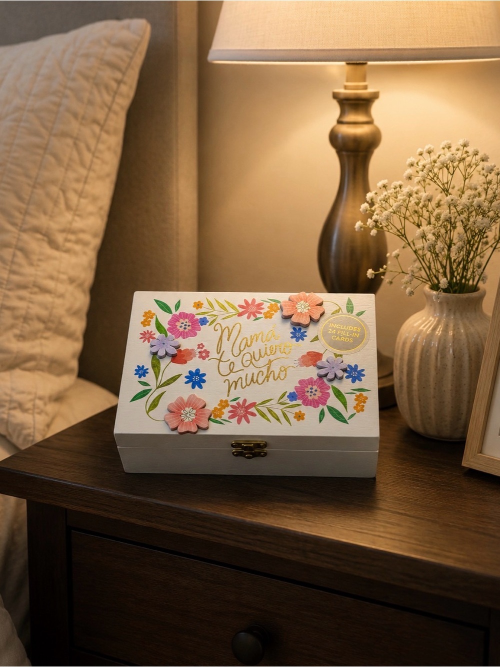 WhiteFloral Keepsake Box w/Gold Script-Mama(I love you very much)te quiero mucho